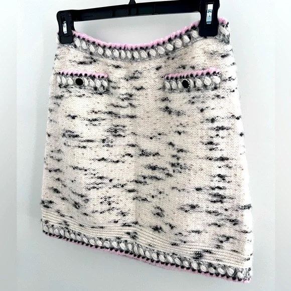 Authentic CHANEL Skirt - Picture 1 of 7